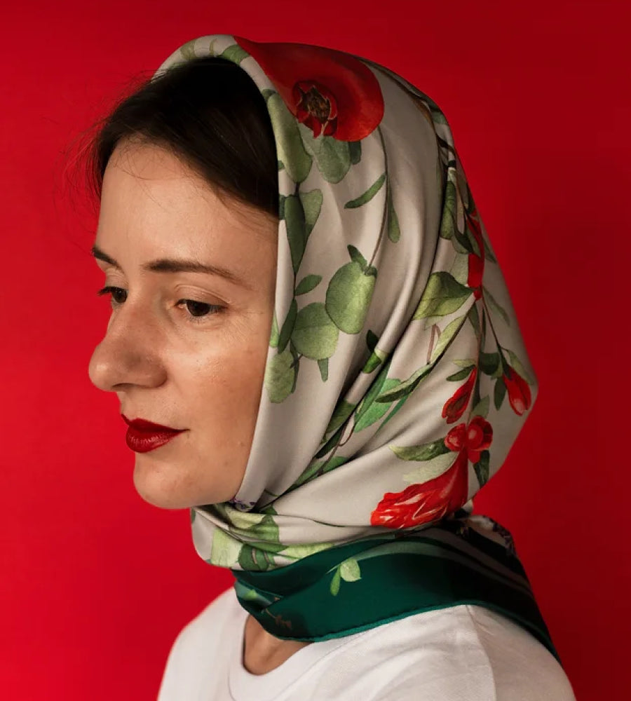 Silk bandana "Garnet" 55x55 sm